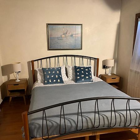Romantic Rialto Apartment Venesia Bagian luar foto
