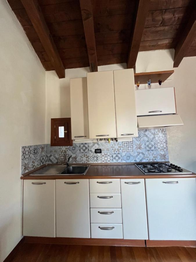 Romantic Rialto Apartment Venesia Bagian luar foto
