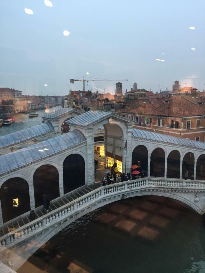 Romantic Rialto Apartment Venesia Bagian luar foto